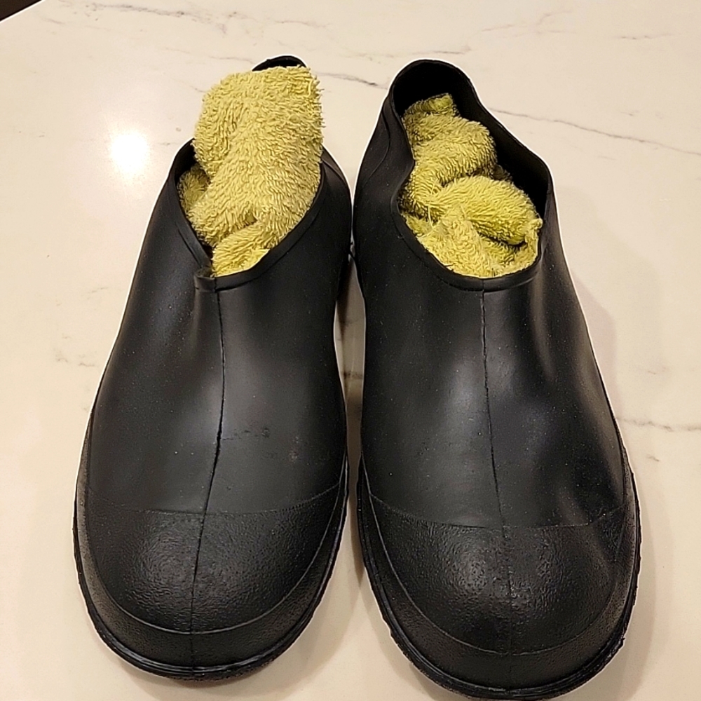 Men's rubber boot covers size Large